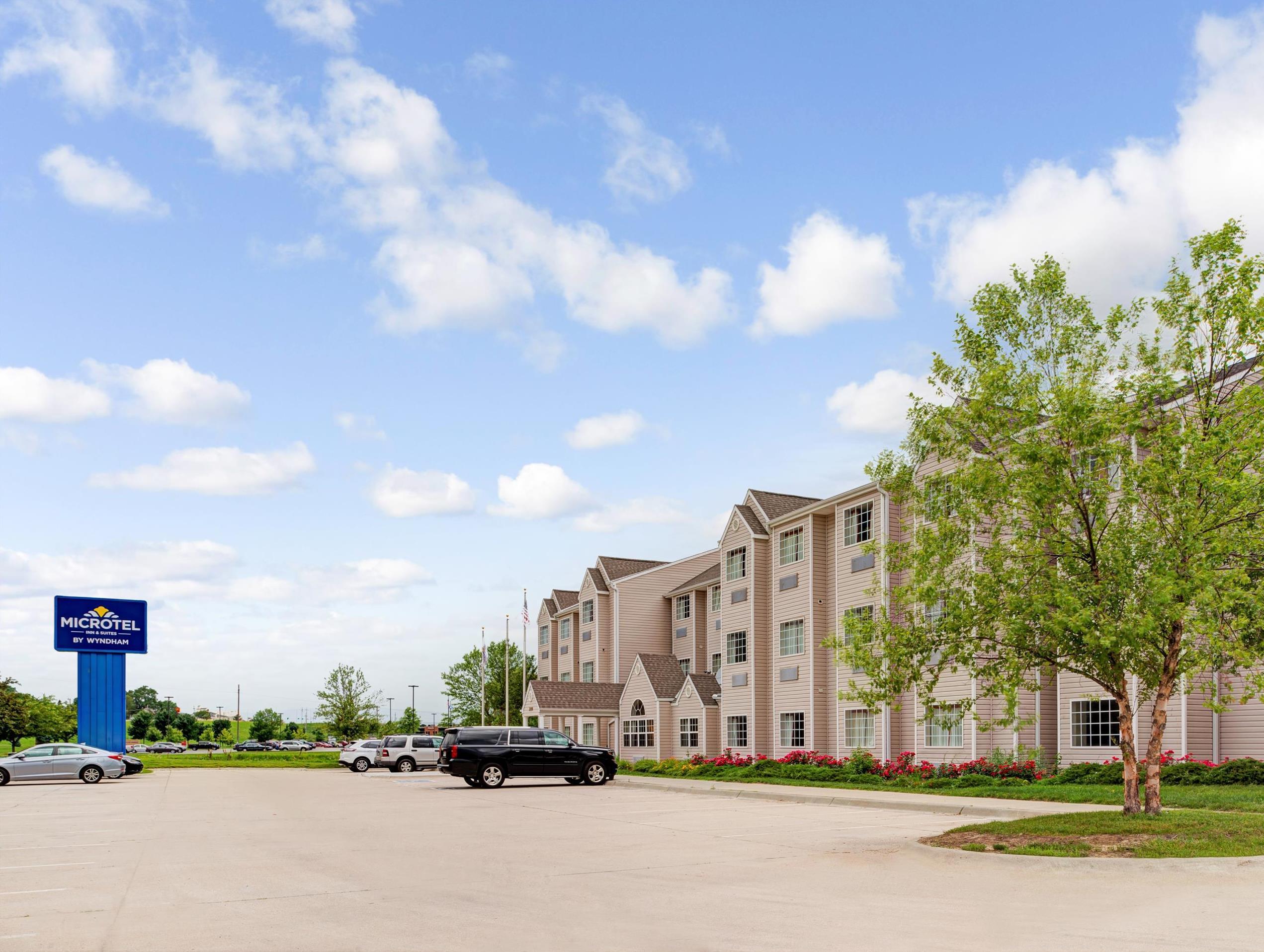 Microtel Inn & Suites By Wyndham Bellevue Exterior photo