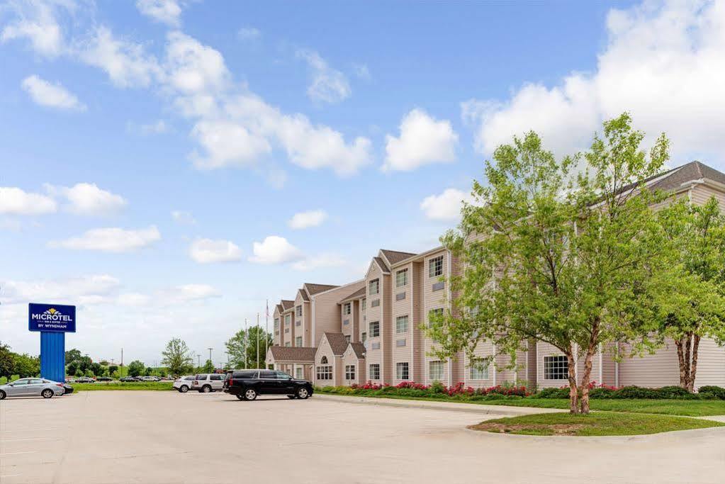 Microtel Inn & Suites By Wyndham Bellevue Exterior photo